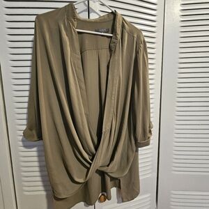Flowy blouse to wear over cammie